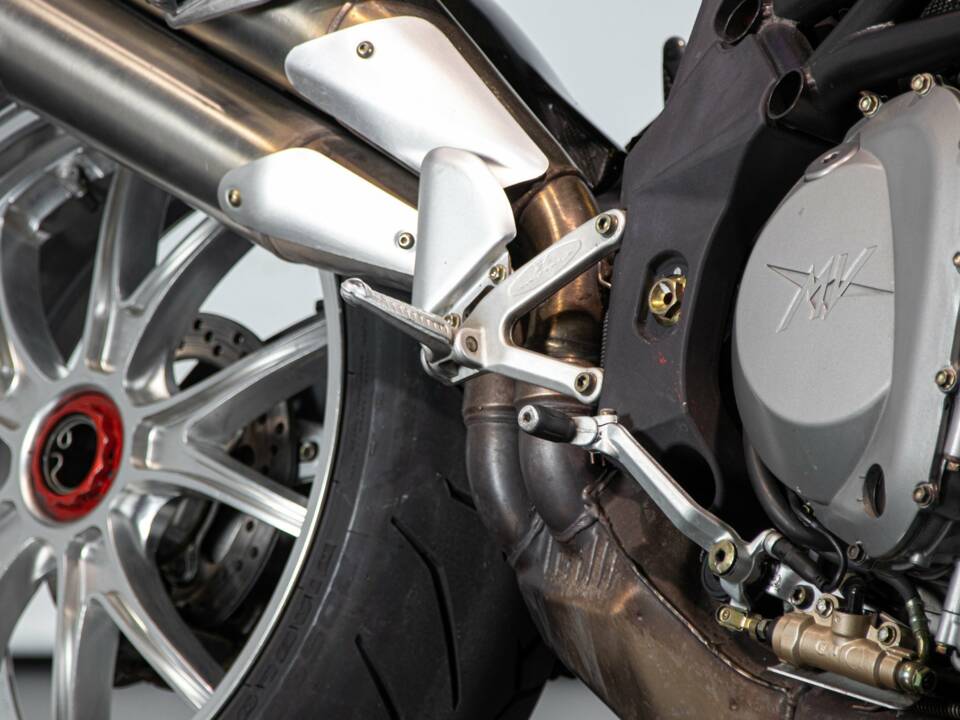 Bild 49/50 von MV Agusta DUMMY (2004)