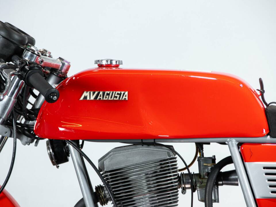 Image 39/50 of MV Agusta DUMMY (1980)