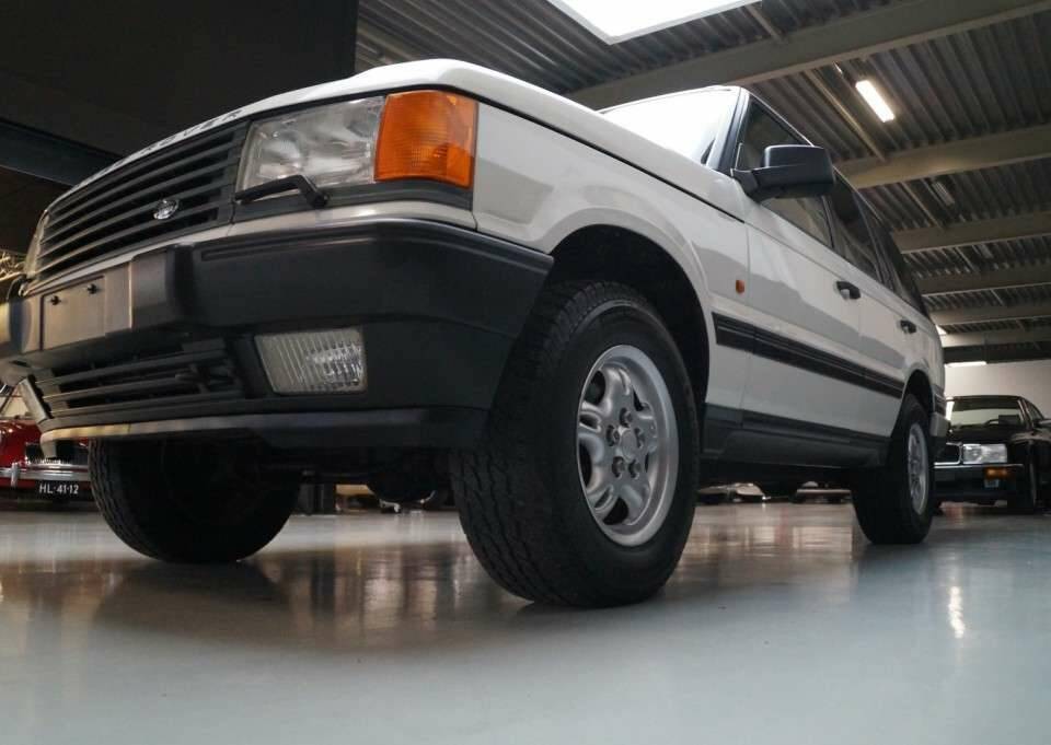 Bild 39/50 von Land Rover Range Rover 4.0 SE (1997)