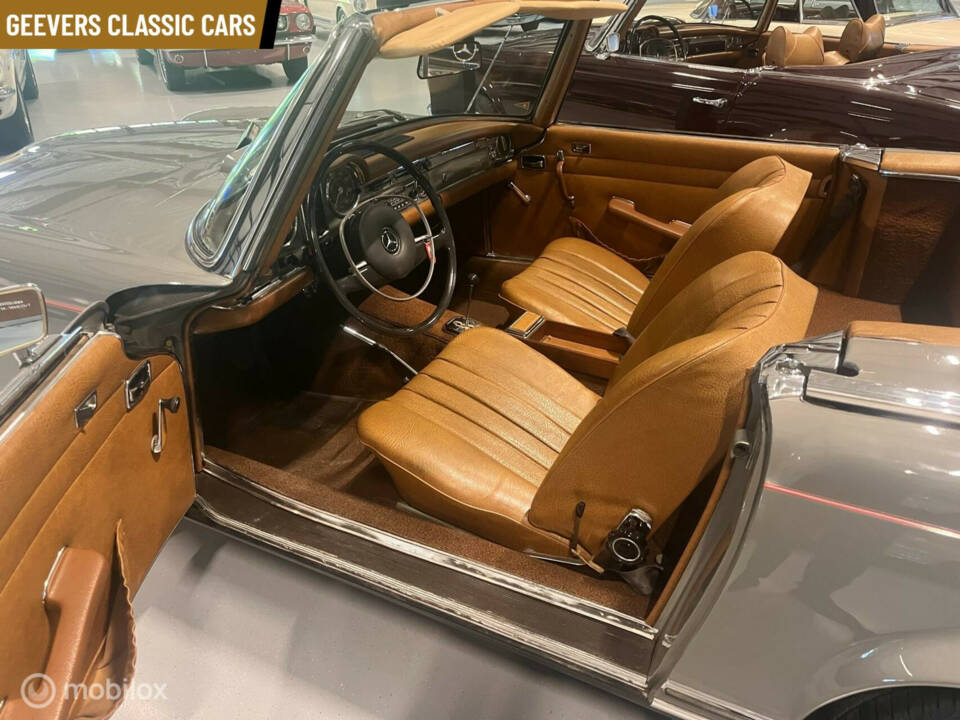 Immagine 29/33 di Mercedes-Benz 280 SL (1968)