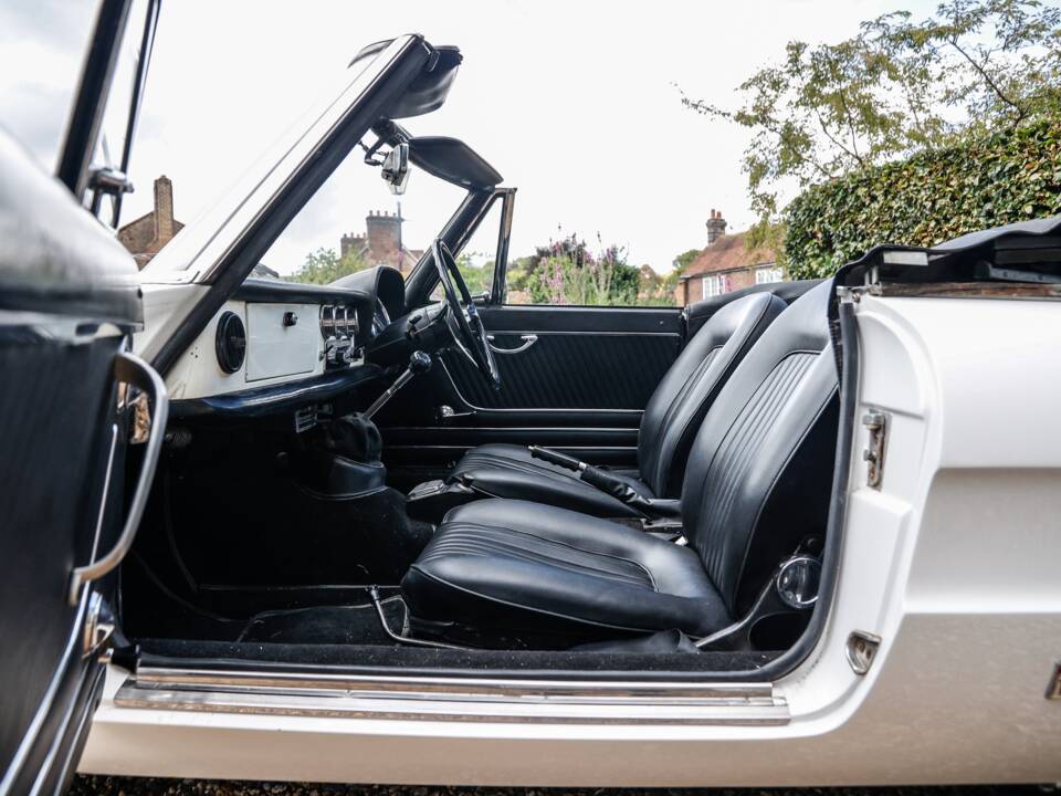 Immagine 30/35 di Alfa Romeo 1600 Spider Duetto (1967)