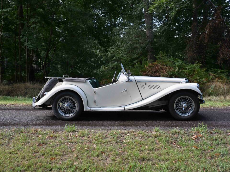 Image 13/50 of MG TF 1500 (1954)