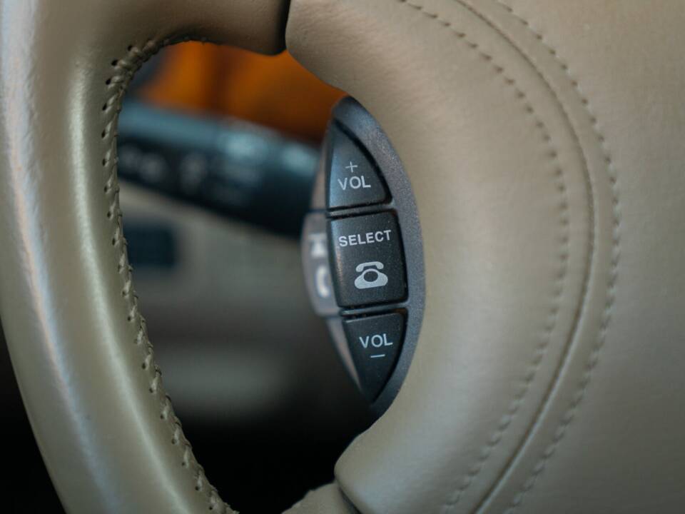 Obraz 29/50 pojazdu Jaguar XK8 4.0 (1998)