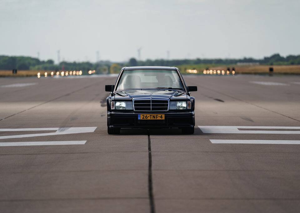 Bild 4/8 von Mercedes-Benz 190 D (1986)