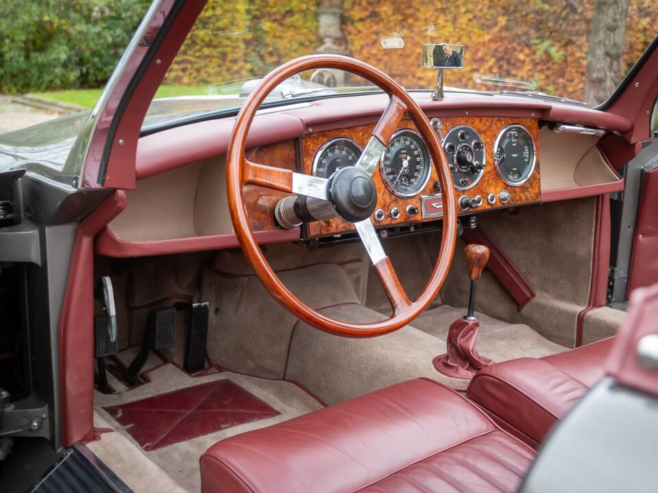 Afbeelding 9/29 van Aston Martin DB 2&#x2F;4 Mk II DHC (1956)