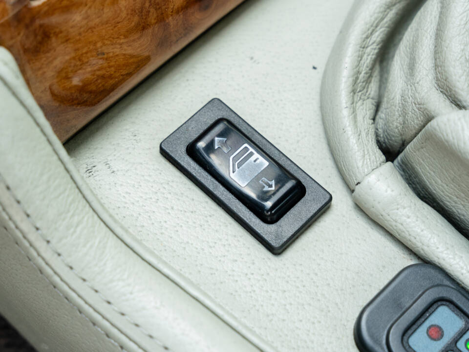 Image 44/73 of Maserati Biturbo 2.24V (1992)