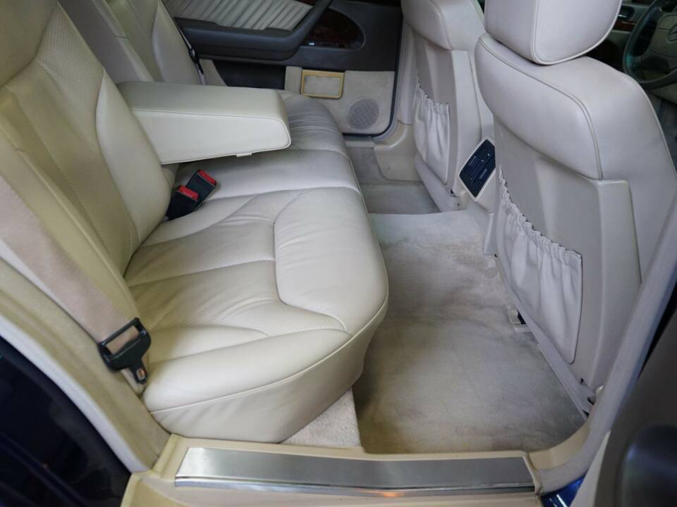 Immagine 23/36 di Mercedes-Benz S 500 L (1994)
