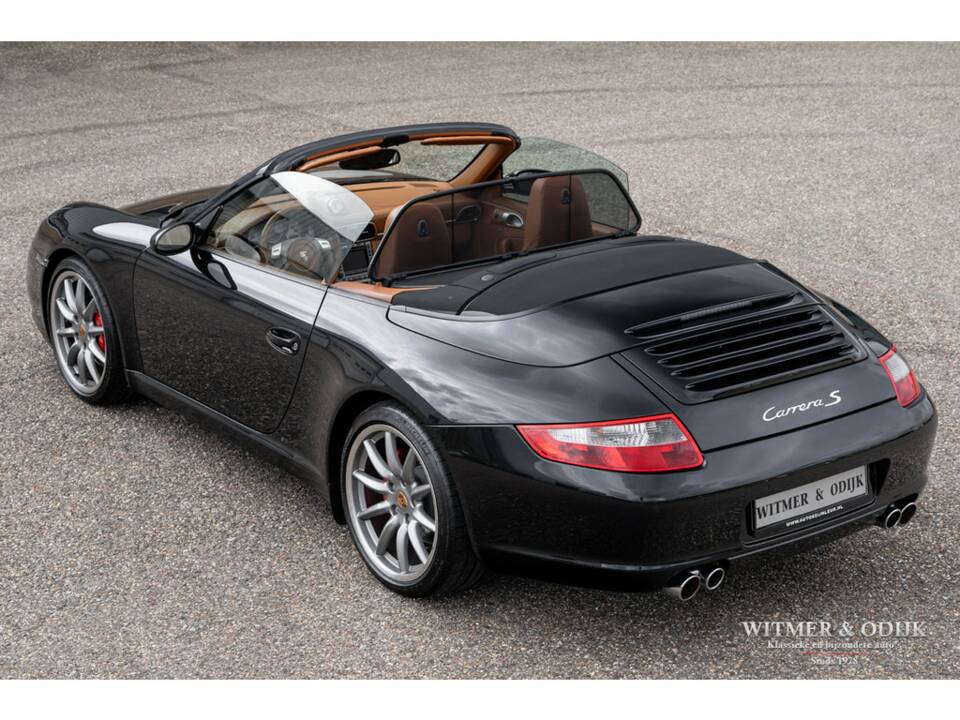 Image 5/32 of Porsche 911 Carrera S (2005)