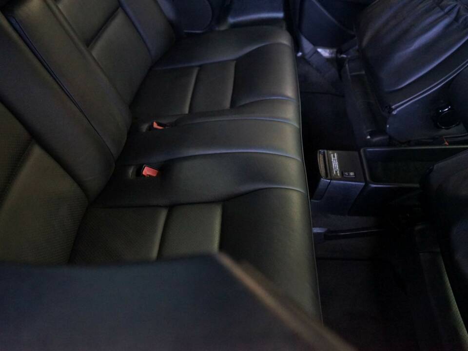 Bild 25/69 von Mercedes-Benz E 320 "Final Edition" (1997)