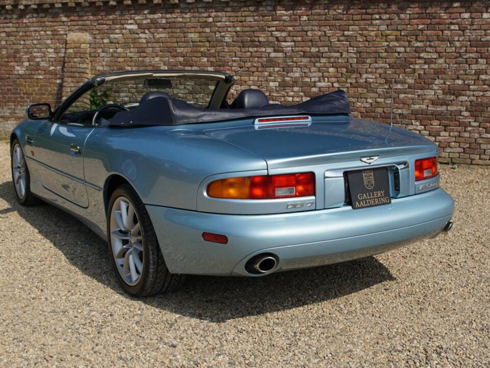 Image 34/50 of Aston Martin DB 7 Vantage Volante (2000)