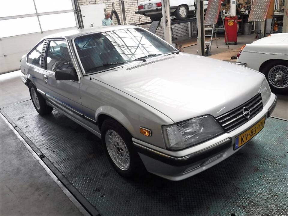Image 41/43 of Opel Monza 2.5 E (1984)