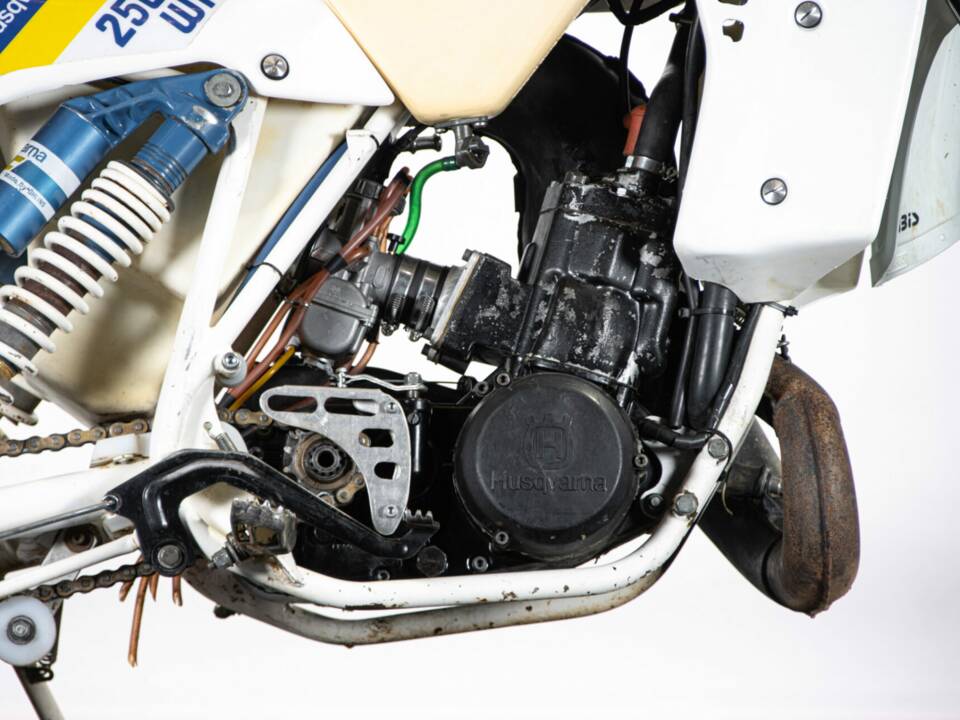 Image 34/50 of Husqvarna WR 250 (1985)