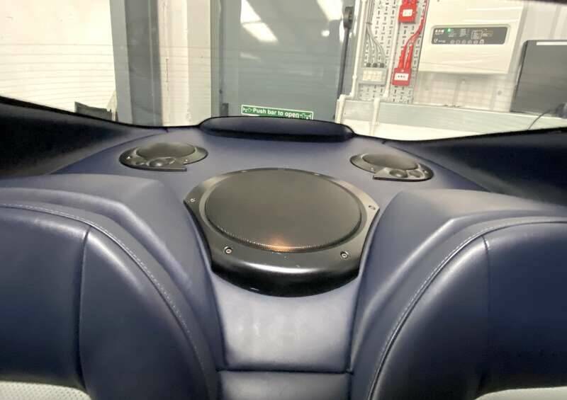 Image 40/50 of Aston Martin V12 Vanquish (2003)