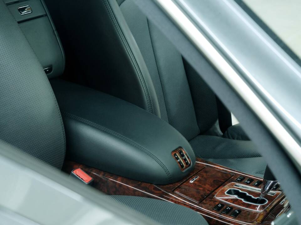 Immagine 42/50 di Maybach 62 (2004)