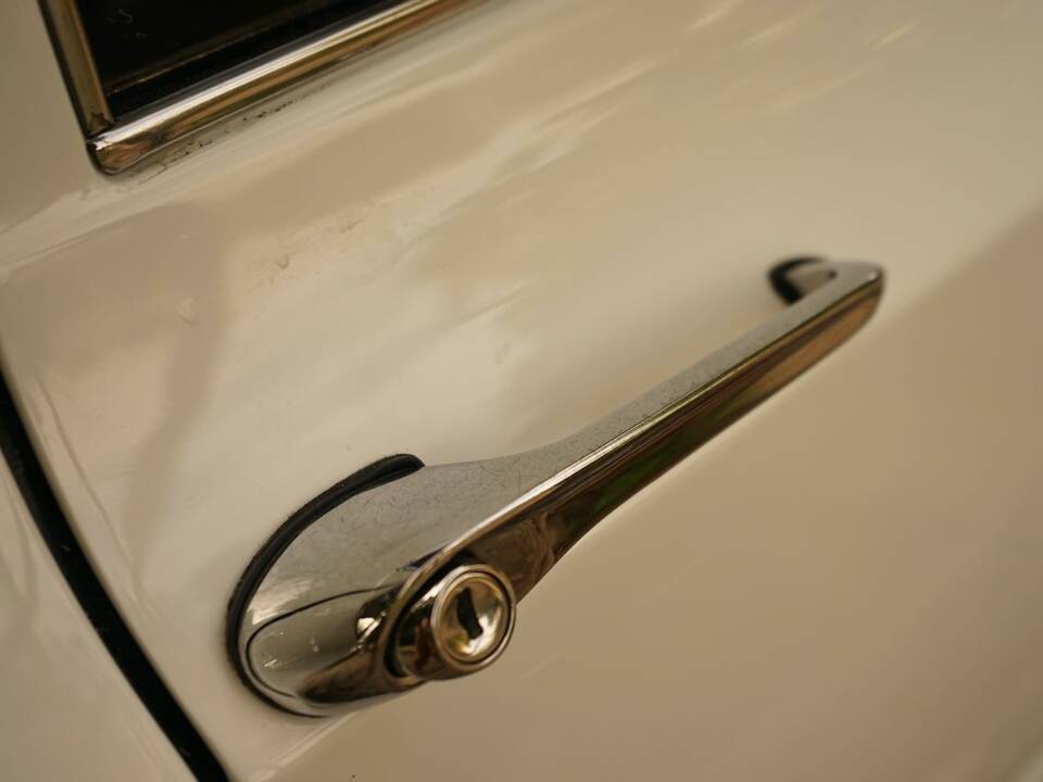 Image 46/100 of Alfa Romeo Giulia Nuova Super 1300 (1977)