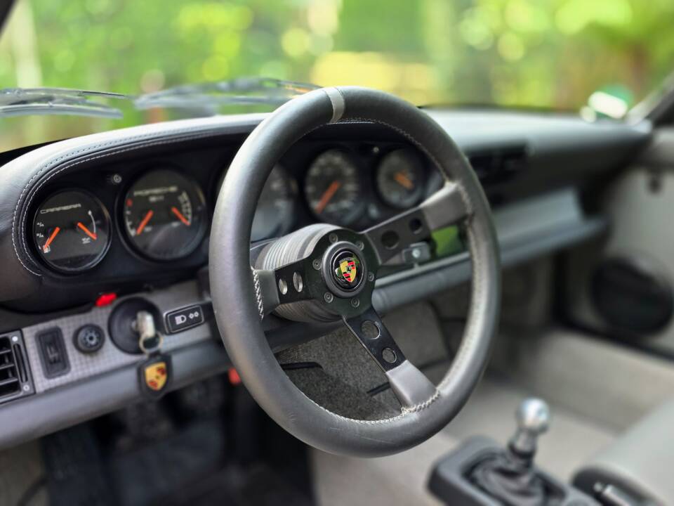 Image 79/100 of Porsche 911 Carrera 2 (1989)