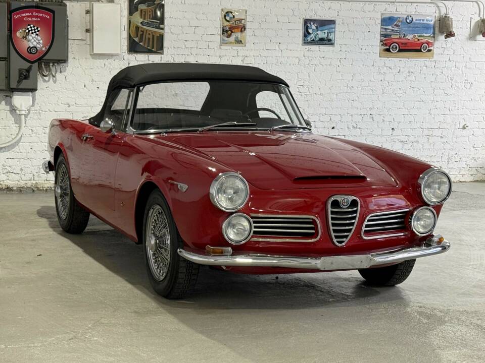 Bild 9/76 von Alfa Romeo 2600 Spider (1964)