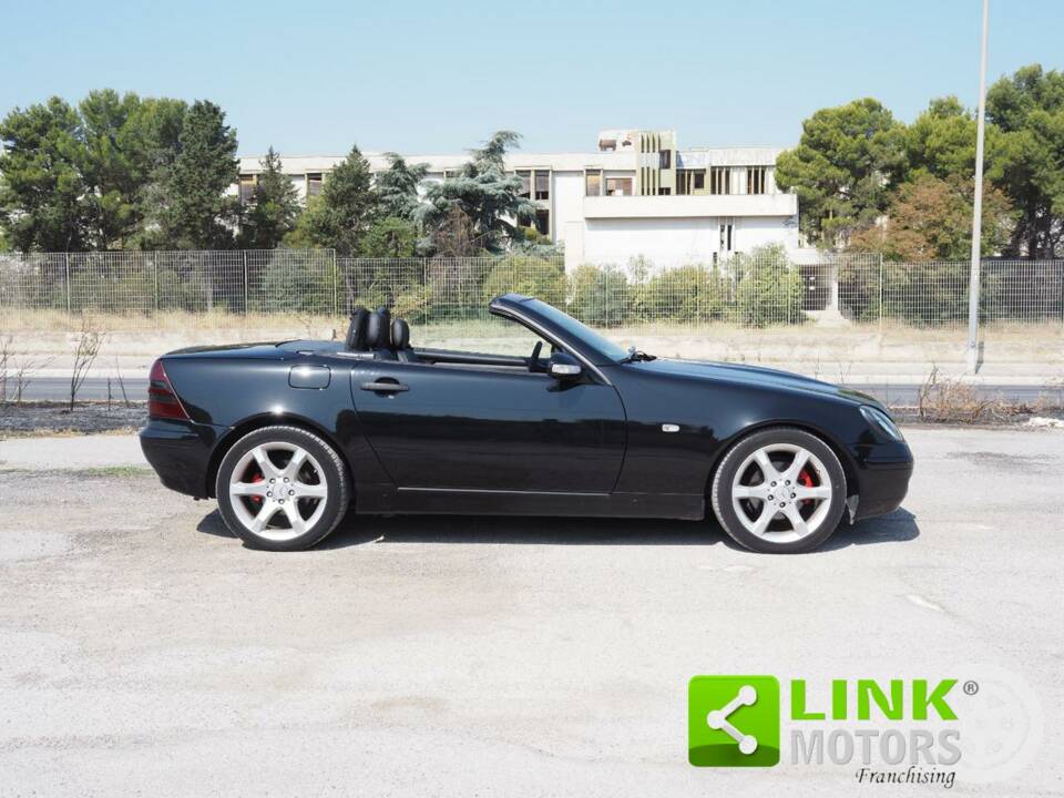 Afbeelding 3/10 van Mercedes-Benz SLK 200 (1999)