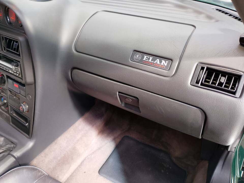 Image 23/46 of Lotus Elan SE (1992)