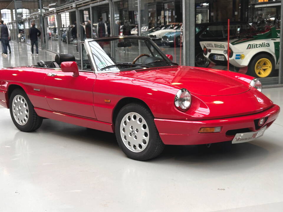 Image 7/27 of Alfa Romeo 2.0 Spider (1992)