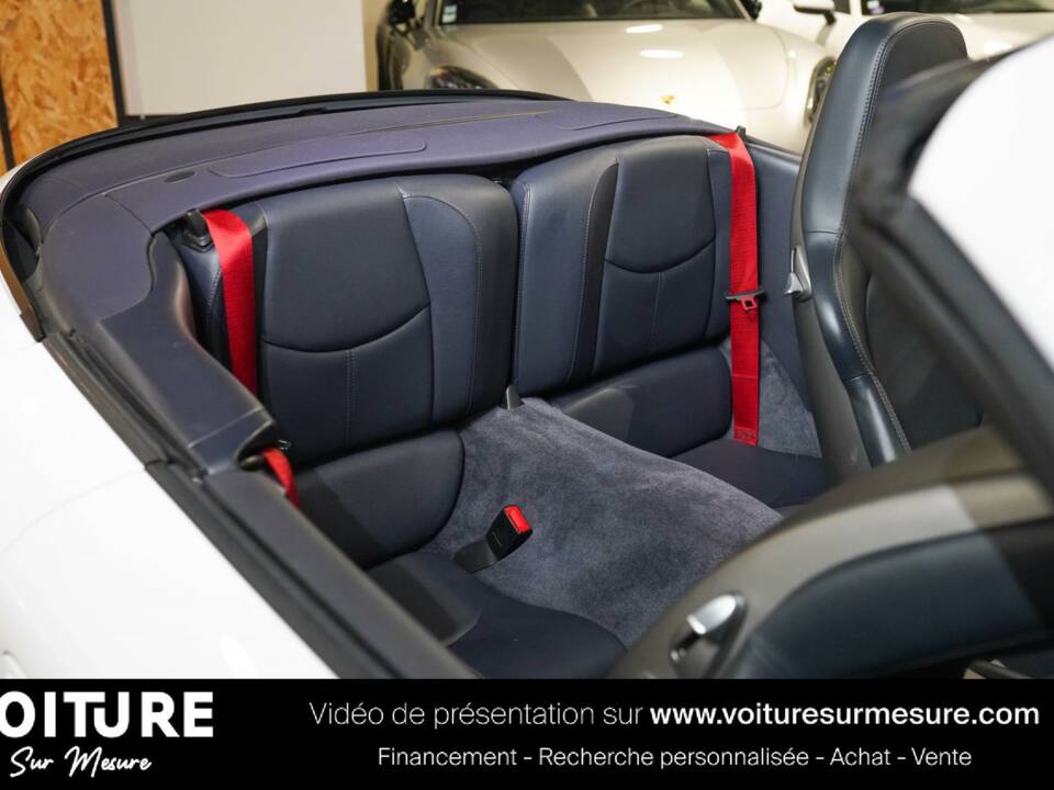 Image 13/29 of Porsche 911 Carrera 4S (2006)