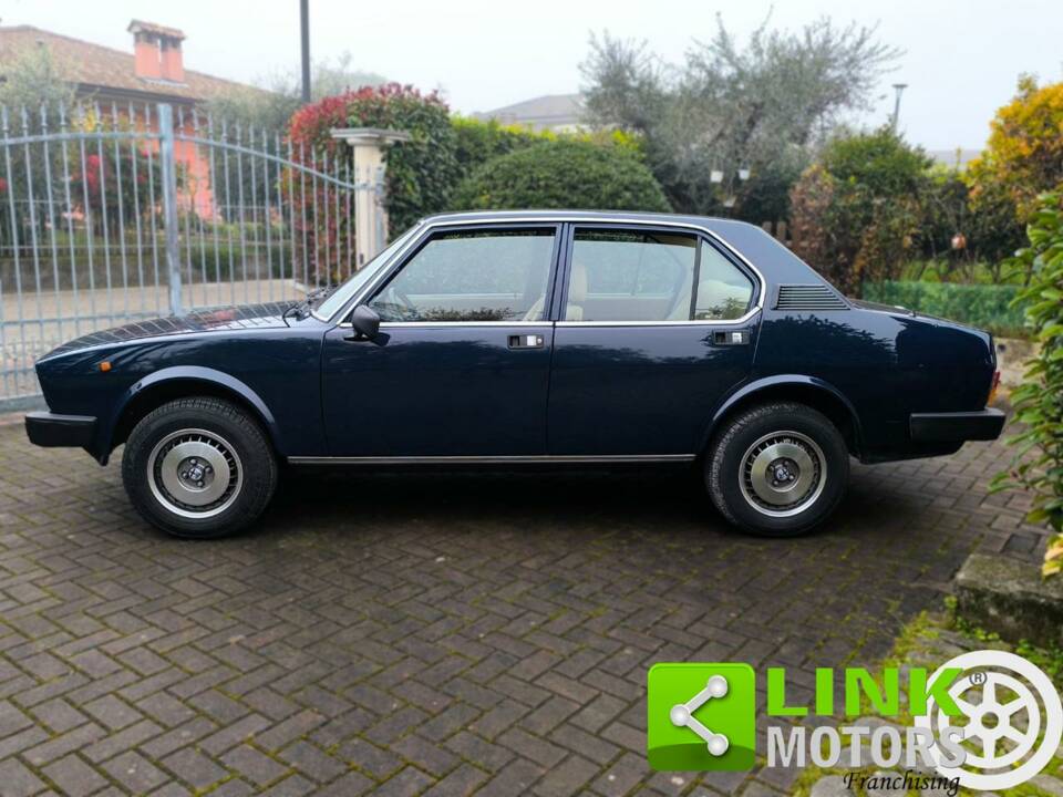 Bild 2/10 von Alfa Romeo Alfetta 2.0 L (1980)