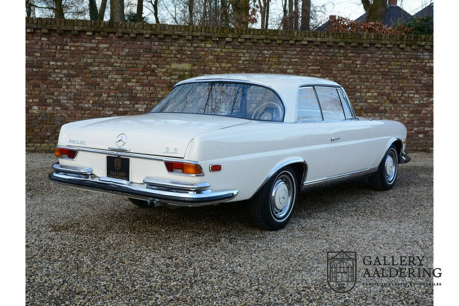 Image 21/50 de Mercedes-Benz 280 SE 3,5 (1971)