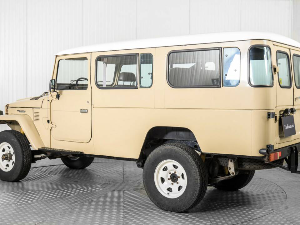 Bild 6/50 von Toyota Landcruiser BJ 45 (1982)