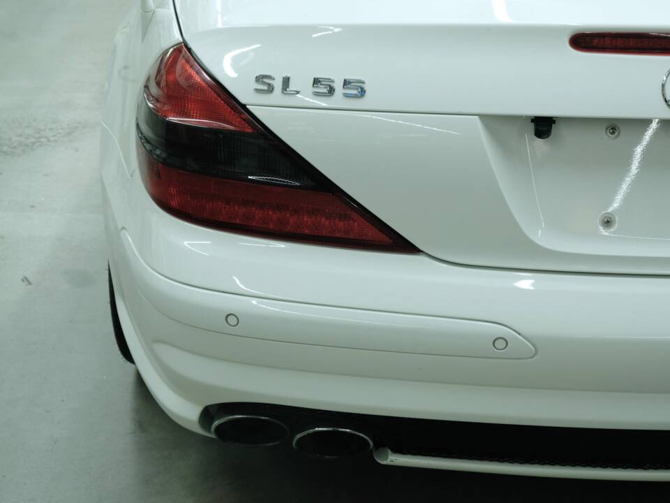 Image 21/50 of Mercedes-Benz SL 55 AMG (2003)