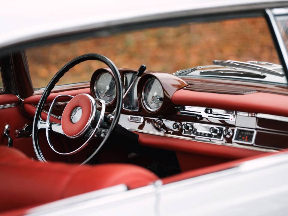 Bild 2/40 von Mercedes-Benz 300 SE (1965)