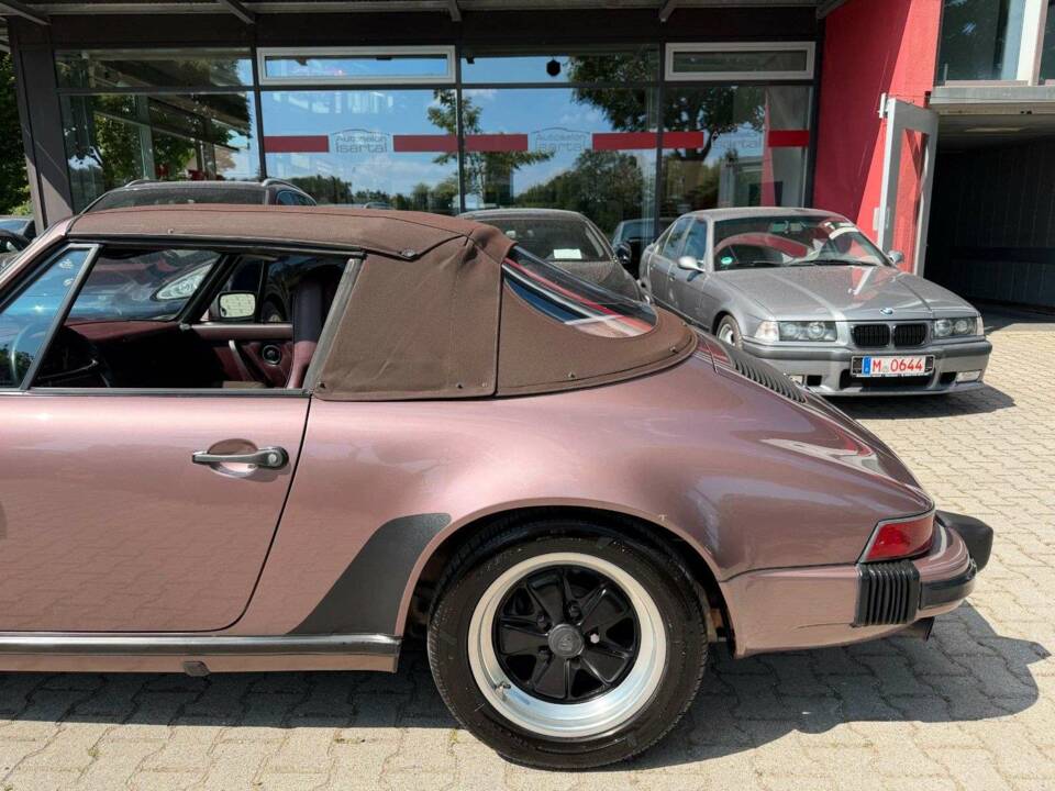 Afbeelding 37/41 van Porsche 911 Carrera 3.2 (WTL) (1987)