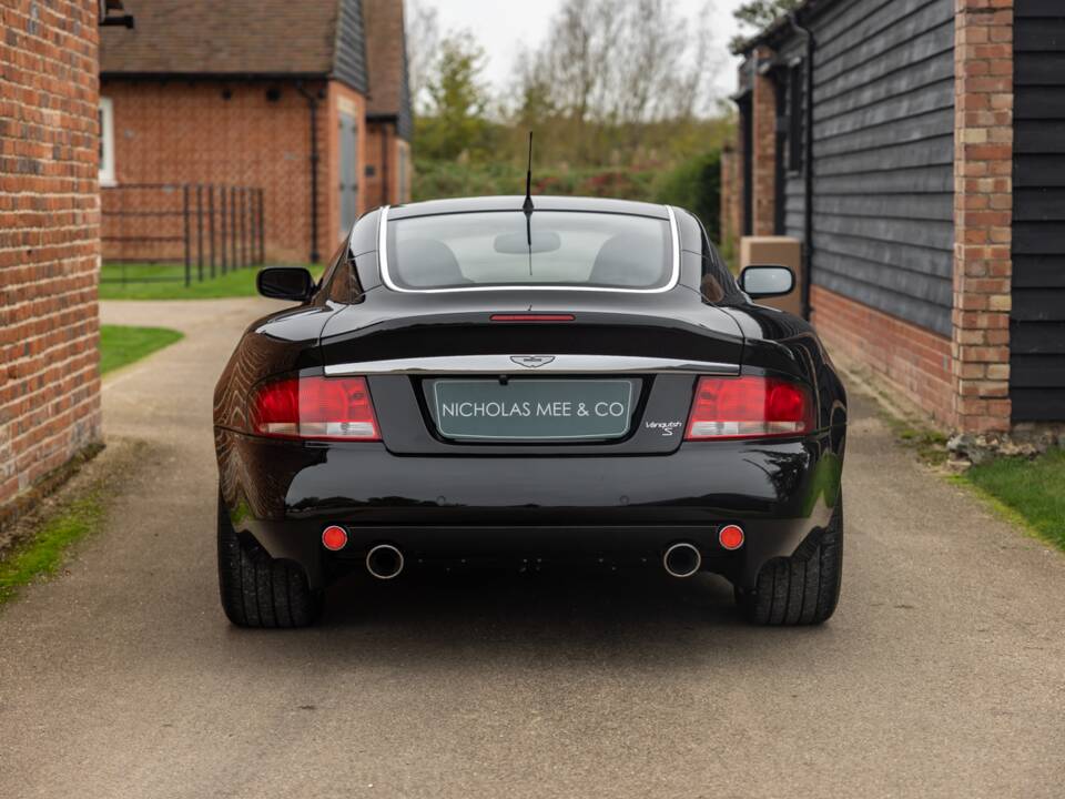 Bild 18/49 von Aston Martin V12 Vanquish S (2007)
