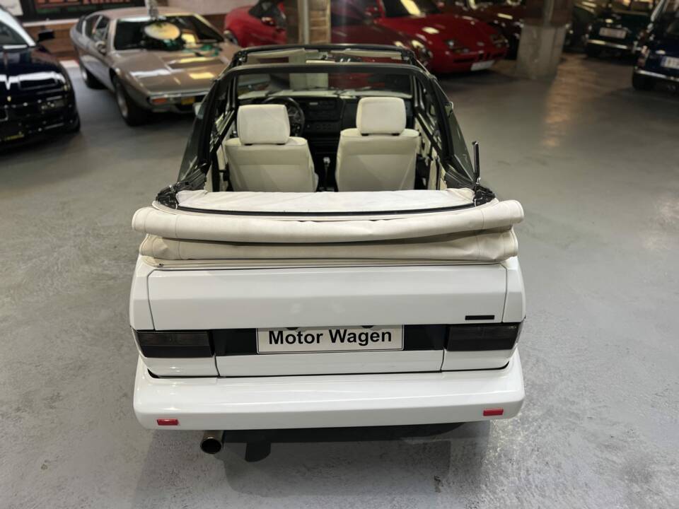 Immagine 2/68 di Volkswagen Golf III GTI 2.0 (1993)