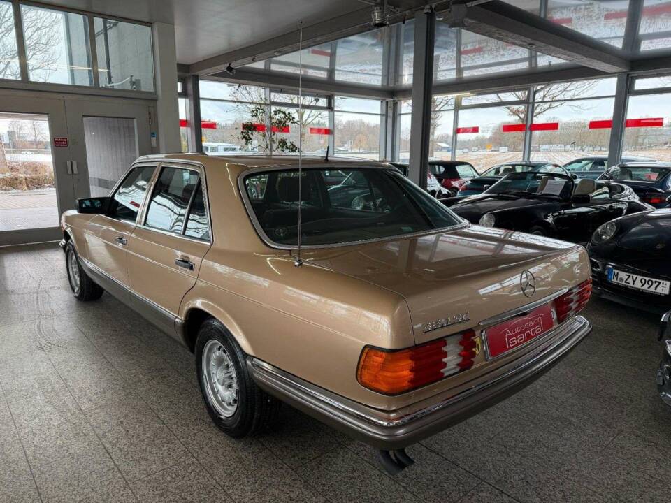 Bild 26/36 von Mercedes-Benz 380 SE (1981)