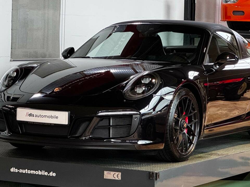 Image 1/19 of Porsche 911 Targa 4 GTS (1900)