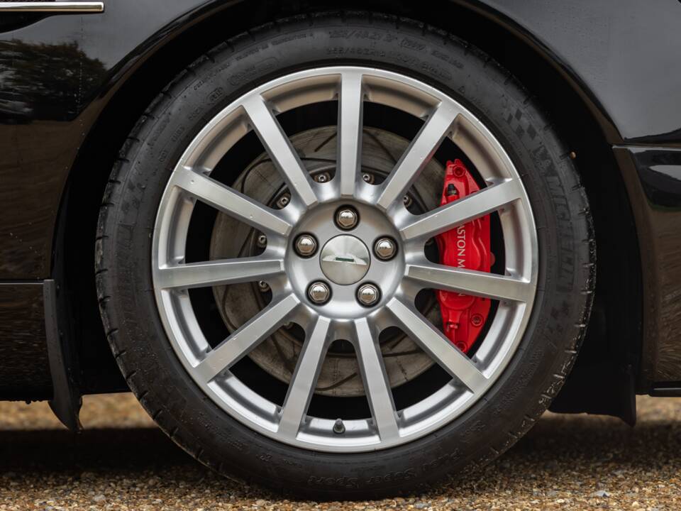 Bild 6/49 von Aston Martin V12 Vanquish S (2007)