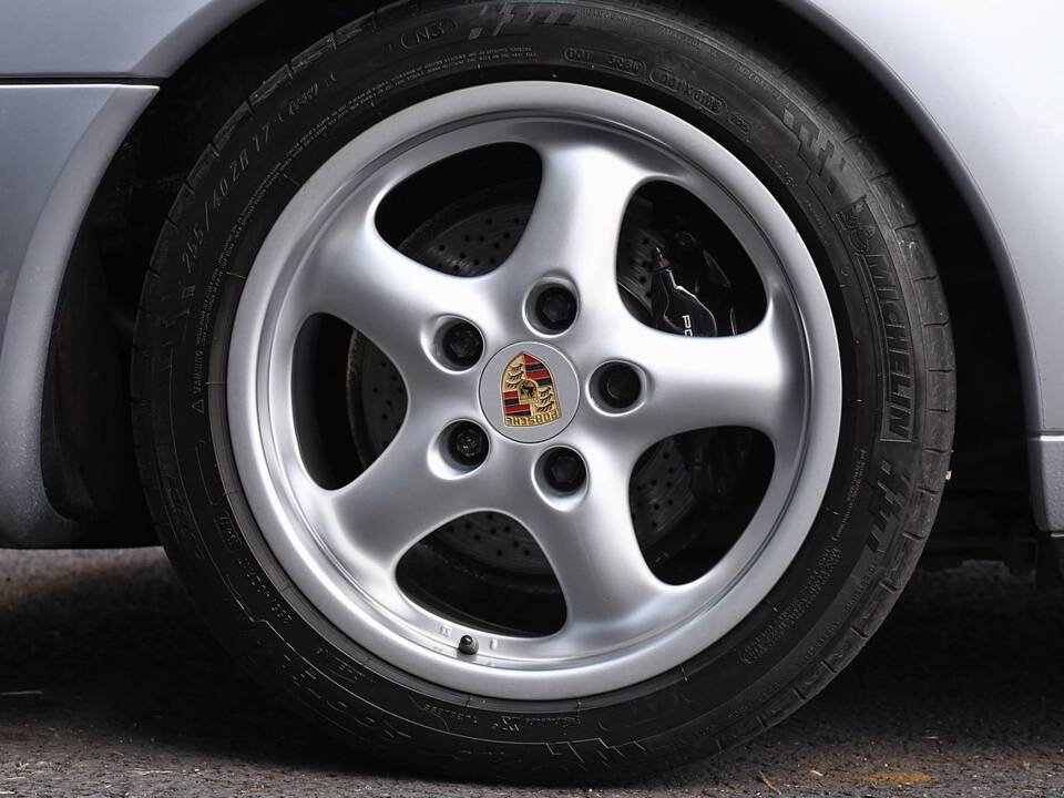 Immagine 46/53 di Porsche 911 Carrera (1994)