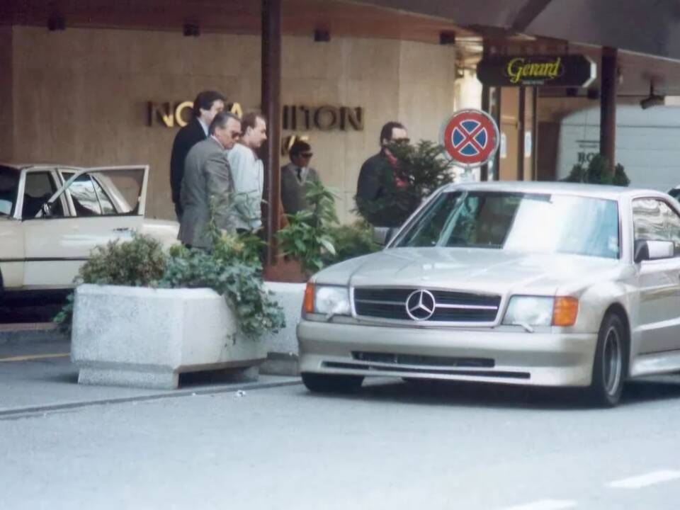 Image 65/65 of Mercedes-Benz 380 SEC (1985)