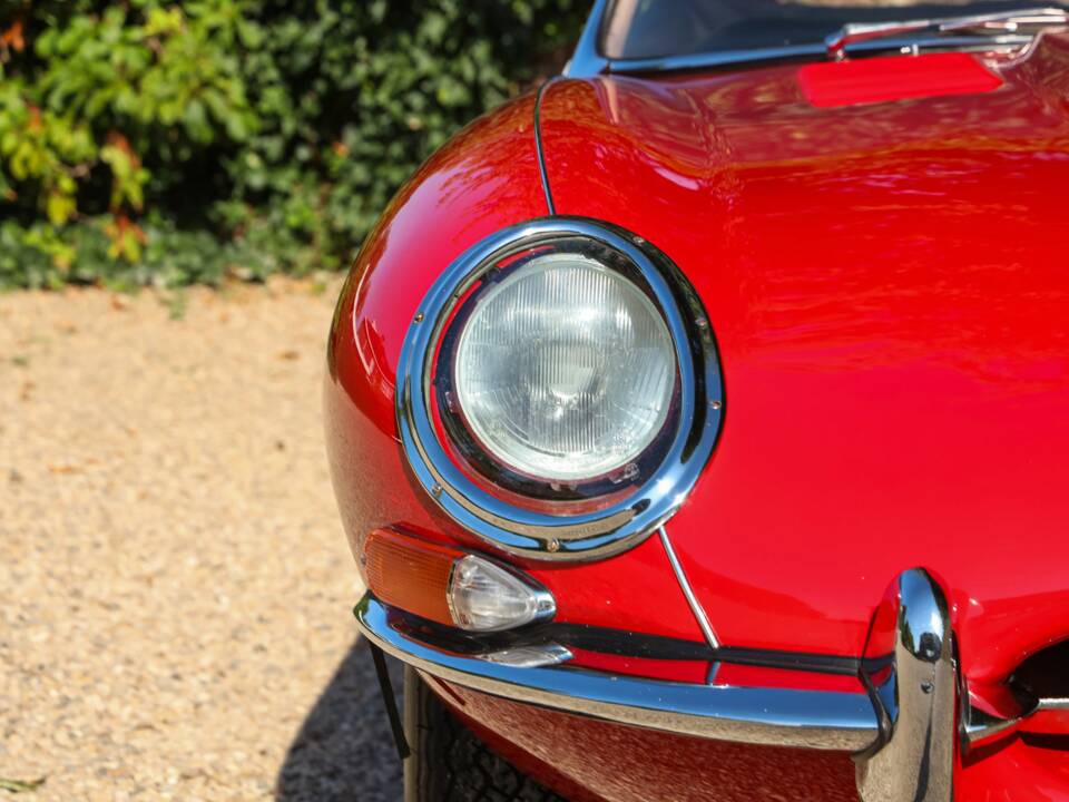 Image 10/50 de Jaguar Type E 3.8 (1964)