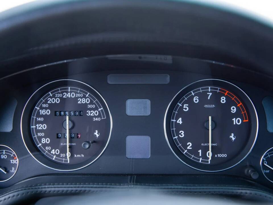 Afbeelding 12/13 van Ferrari 550 Maranello (1997)