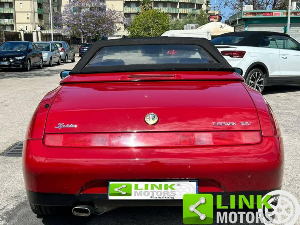 Immagine 5/10 di Alfa Romeo Spider 2.0 Twin Spark 16V (1996)