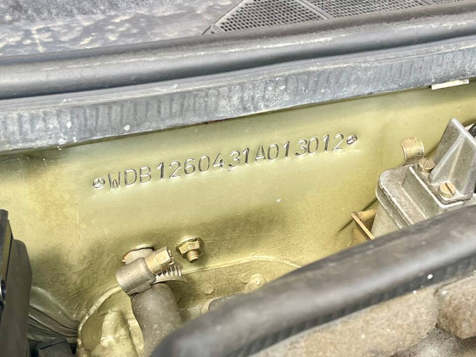 Bild 30/65 von Mercedes-Benz 380 SEC (1983)