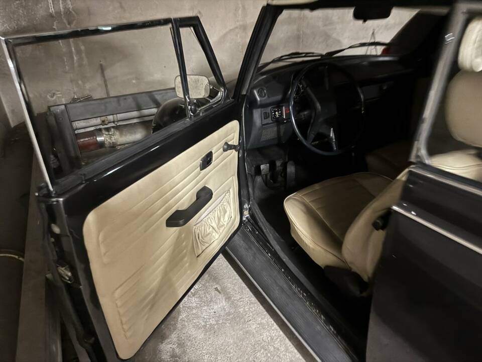 Image 2/8 of Volkswagen Beetle 1303 (1977)