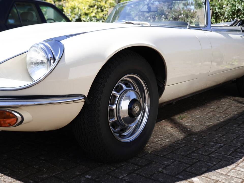 Image 30/50 de Jaguar Type E V12 (1972)