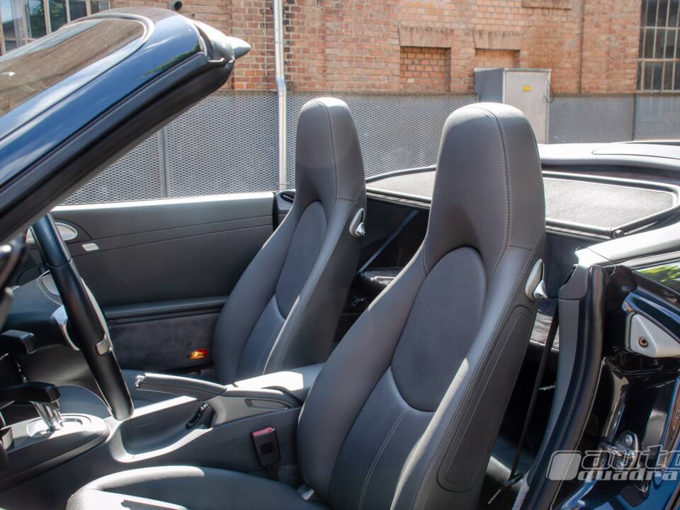 Image 11/15 of Porsche 911 Carrera (2008)