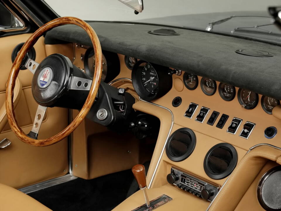 Image 11/23 of Maserati Ghibli Spyder (1970)