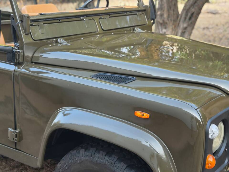 Image 12/25 of Land Rover 90 (1986)