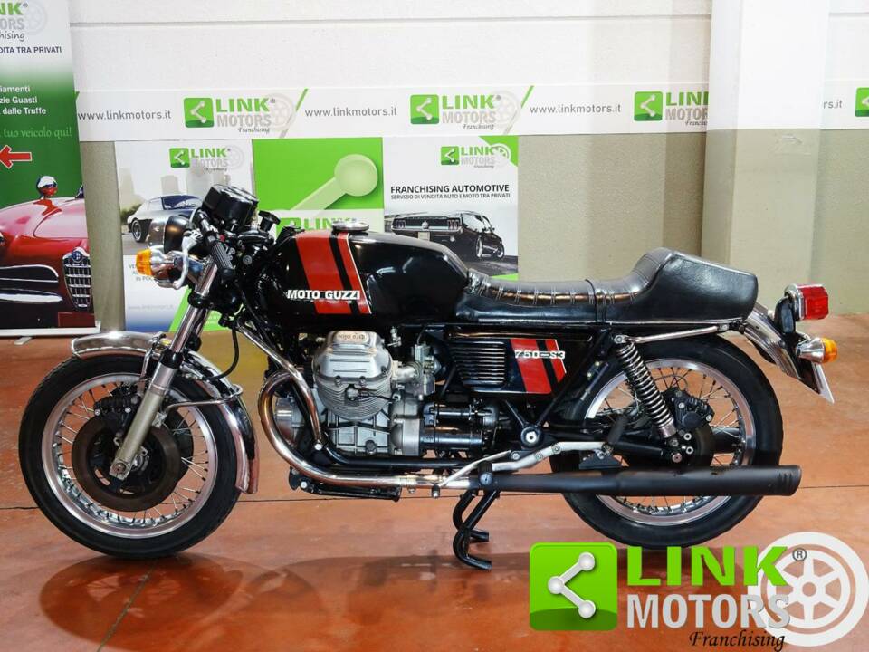 Image 4/10 of Moto Guzzi DUMMY (1975)
