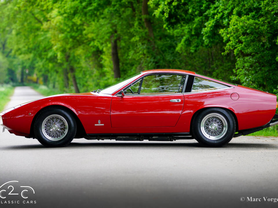Image 3/80 of Ferrari 365 GTC&#x2F;4 (1972)