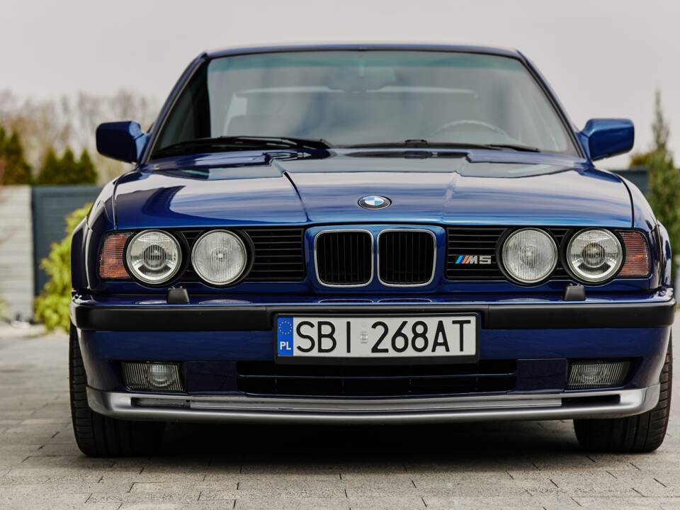 Immagine 19/74 di BMW M5 (1992)